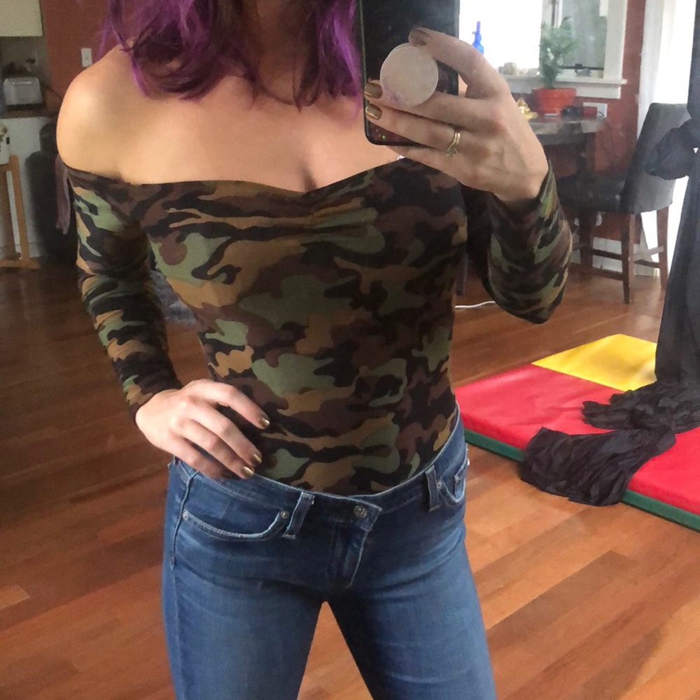 Off the shoulder army print thong bodysuit small